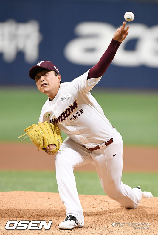 [OSEN=고척, 민경훈 기자]키움 선발 이승호가 힘차게 공을 뿌리고 있다./rumi@osen.co.kr