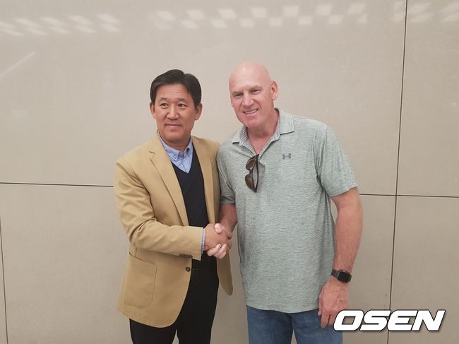 [OSEN=인천, 길준영 기자] KIA 타이거즈 조계현 단장(왼쪽), 맷 윌리엄스 감독. /fpdlsl72556@osen.co.kr