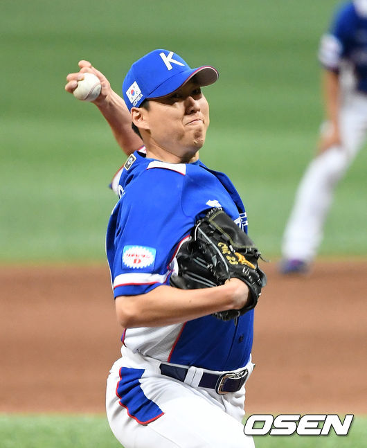 [OSEN=고척, 이대선 기자] 7일 오후 서울 고척스카이돔에서 '2019 세계야구소프트볼연맹(WBSC) 프리미어12' 예선 C조 대한민국과 캐나다의 경기가 열렸다.7회말 무사에서 대한민국 차우찬이 역투하고 있다./sunday@osen.co.kr