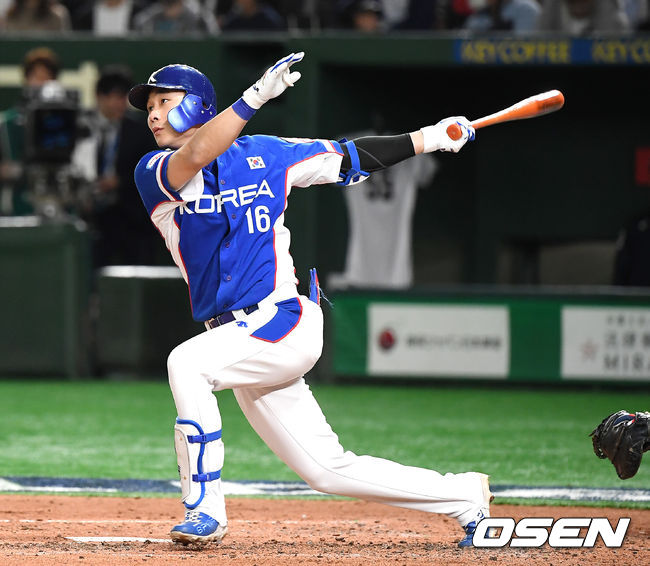 [OSEN=도쿄(일본), 곽영래 기자] 김하성이 안타를 때려내고 있다. /youngrae@osen.co.kr