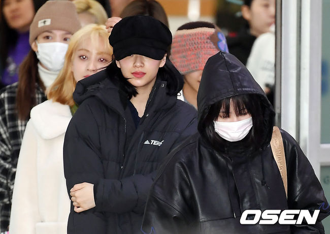 v live