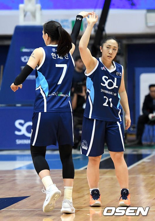 [사진]김애나, 데뷔전부터 맹활약   - 미주 중앙일보 