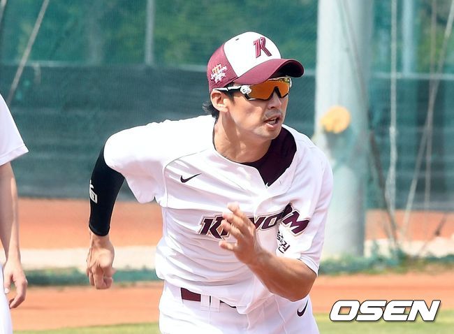 [OSEN=가오슝, 손용호 기자] 김규민이 주루 훈련을 하고 있다./spjj@osen.co.kr