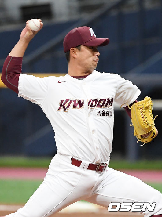 [OSEN=고척, 민경훈 기자]키움 김상수가 마운드 위에서 힘차게 공을 뿌리고 있다./ rumi@osen.co.kr