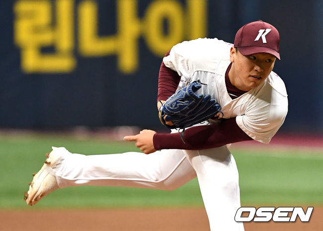 [OSEN=고척, 최규한 기자]키움 백팀 선발 이승호가 힘차게 공을 뿌리고 있다. /dreamer@osen.co.kr