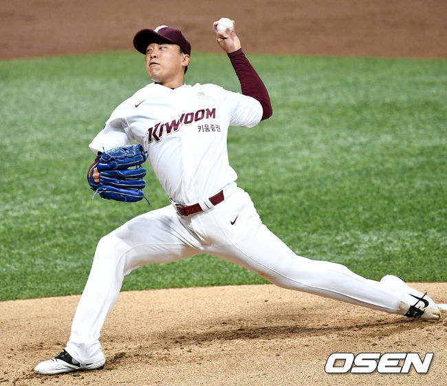 [OSEN=고척, 최규한 기자]키움 선발 이승호가 힘차게 공을 뿌리고 있다. / dreamer@osen.co.kr