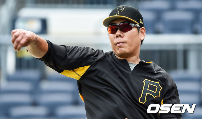 [OSEN=피츠버그(미국),박준형 기자]경기에 앞서 강정호가 캐치볼을 하고 있다./ soul1014@osen.co.kr