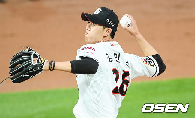 [OSEN=수원,박준형 기자]KT 선발투수 김민수가 역투하고 있다.  /soul1014@osen.co.kr