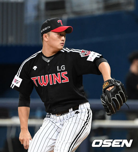 [OSEN=고척, 이대선 기자]LG 고우석이 역투하고 있다. /sunday@osen.co.kr