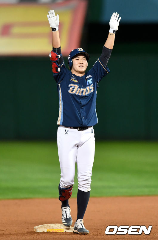 [OSEN=최규한 기자] NC 박민우가 세리머니를 하고 있다. / dreamer@osen.co.kr