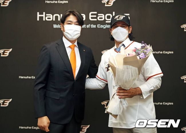 [사진] 한화 이글스 카를로스 수베로 감독. / 한화 이글스 제공