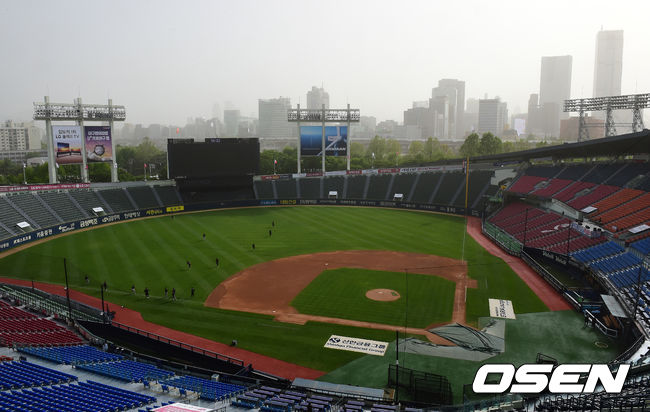 [OSEN=잠실, 지형준 기자]미세먼지로 취소된 잠실야구장. /jpnews@osen.co.kr
