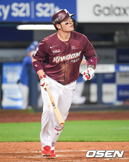 [OSEN=대구,박준형 기자]5회초 2사 1루 키움 박병호가 역전 2점 홈런을 날리고 있다. / soul1014@osen.co.kr