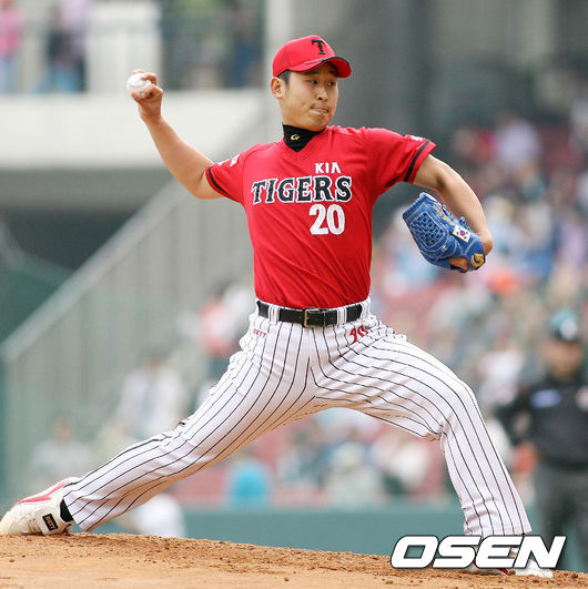 [OSEN=김영민 기자] 2007년 5월 19일 서울 잠실야구장에서 열린 KIA와 두산의 경기, KIA 선발투수 윤석민이 역투하고 있다. /ajyoung@osen.co.kr
