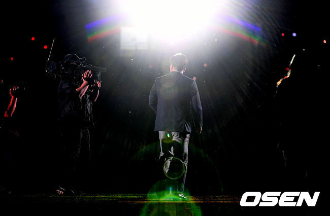 [OSEN=대전, 지형준 기자]김태균이 베이스를 돌고 있다. 2021.05.29 /jpnews@osen.co.kr