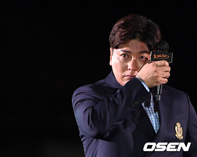 [OSEN=대전, 지형준 기자]김태균이 은퇴사를 하며 울먹이고 있다. 2021.05.29 /jpnews@osen.co.kr