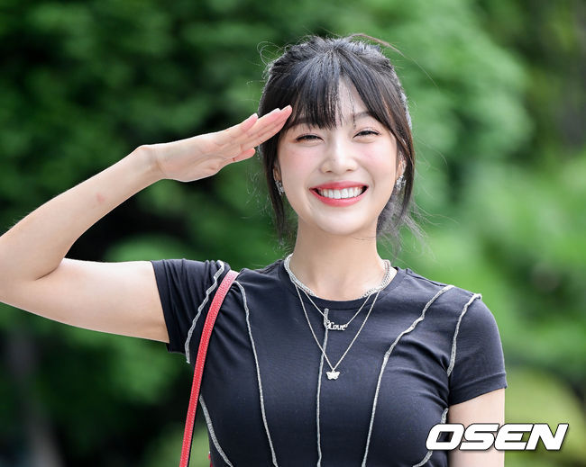 [사진]레드벨벳 조이, 순수 미소 - NO.1 축구 전문 미디어, 스포탈코리아 [사진]레드벨벳 조이, 순수 미소