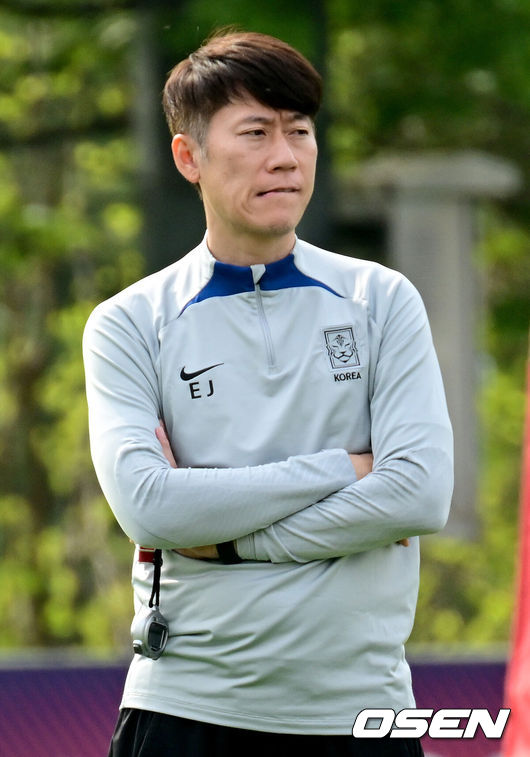 월드컵 D-29 김은중호, 막판 담금질 시작...최대 변수는 12시간 시차[오!쎈 파주] - NO.1 축구 전문 미디어, 스포탈코리아 월드컵 D-29... 
