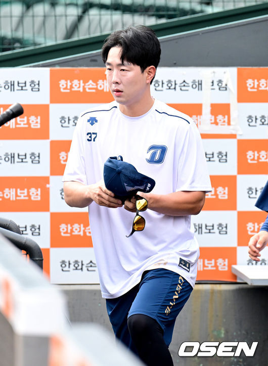 [OSEN=대전, 최규한 기자] 21일 오후 대전 한화생명이글스파크에서 ‘2023 신한은행 SOL KBO리그’ 한화 이글스와 NC 다이노스의 경기가 열린다.NC 박건우가 훈련에 나서고 있다. 2023.07.21 / dreamer@osen.co.kr