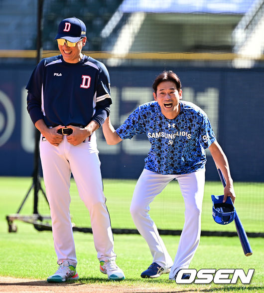 이승엽 감독과 강명구 코치[OSEN=지형준 기자]