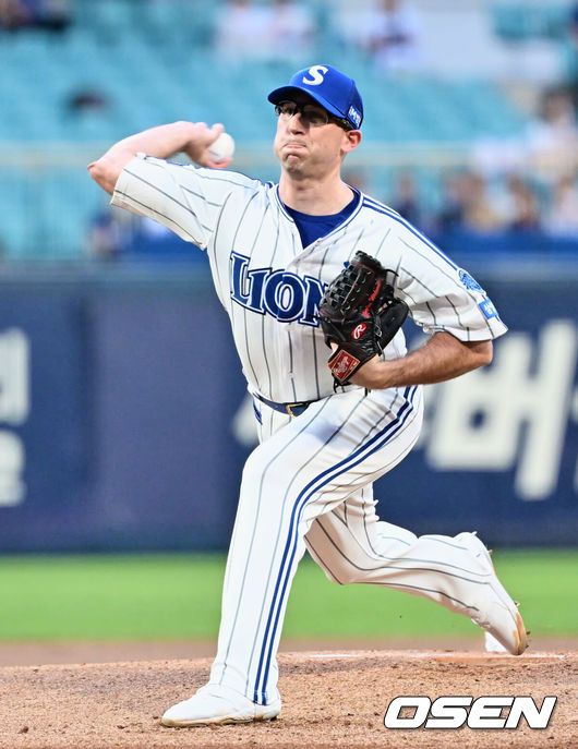 [OSEN=대구, 이석우 기자] 18일 대구 삼성라이온즈파크에서 2023 신한은행 SOL KBO리그 삼성 라이온즈와 KIA 타이거즈의 경기가 열렸다. 삼성 라이온즈 선발투수 와이드너가 역투하고 있다. 2023.08.18 / foto0307@osen.co.kr