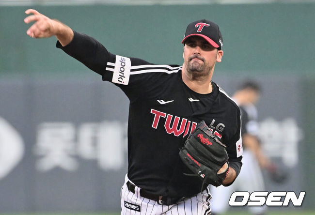 [OSEN=부산, 이석우 기자] LG 트윈스 플럿코 098 2023.07.08 / foto0307@osen.co.kr