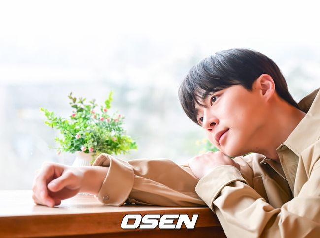 [OSEN=지형준 기자]배우 배인혁이 인터뷰에 앞서 포즈를 취하고 있다. 2024.01.09 / jpnews.osen.co.kr