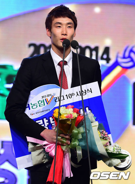 2013~2014시즌 기량발전상을 수상한 최홍석. /OSEN DB