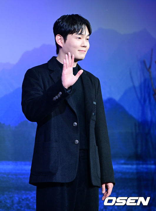 [OSEN=지형준 기자]배으 류경수가 포토타임을 하고 있다. 2024.01.12 / jpnews.osen.co.kr