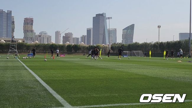 [OSEN=알 에글라 훈련장] 공격 훈련에 집중 중인 대한민국 축구대표팀.