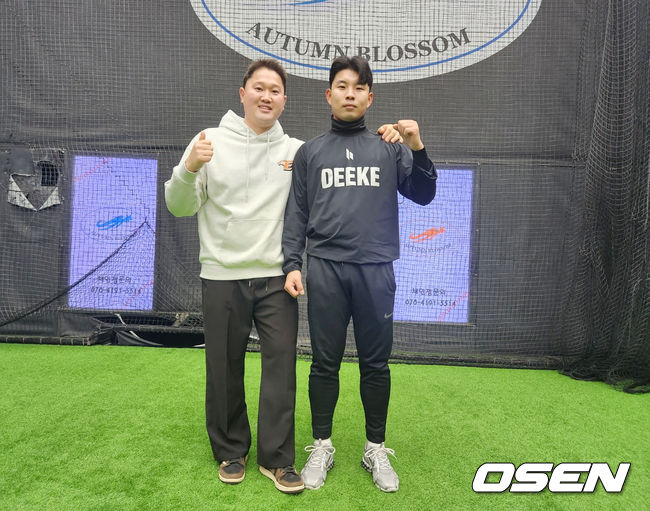 [OSEN=이상학 기자] 도슨트 베이스볼 김진영 대표와 송우현 코치. /waw@osen.co.kr