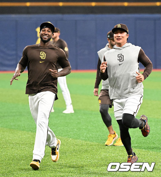 [사진]프로파-김하성,훈련 즐거워::스포탈코리아 [사진]프로파-김하성,훈련 즐거워