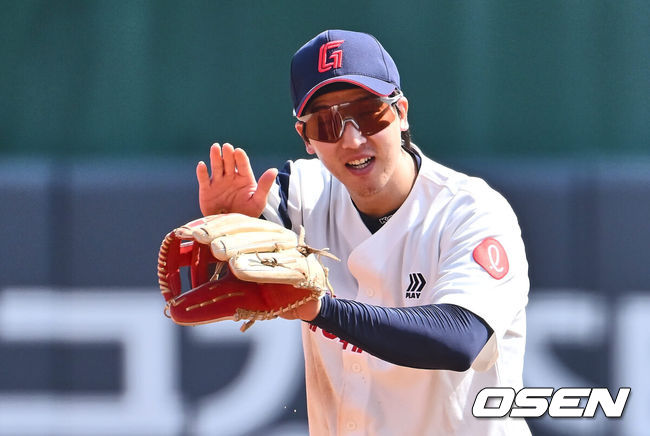 [OSEN=부산, 이석우 기자] 롯데 자이언츠 최항 132 2024.03.16 / foto0307@osen.co.kr