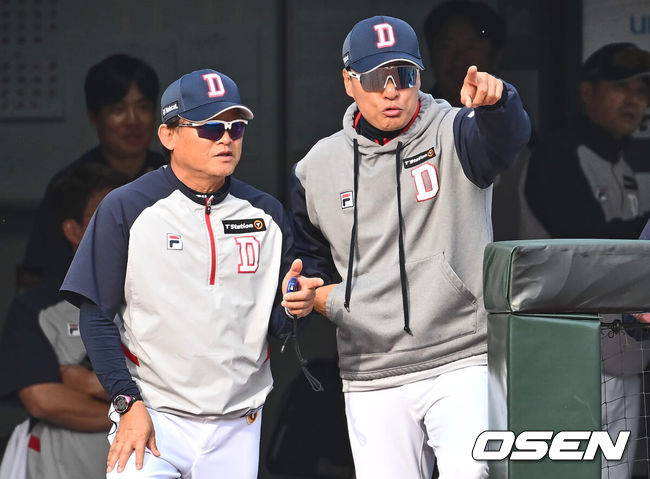 [OSEN=부산, 이석우 기자] 두산 이승엽 감독(오른쪽)과 박흥식 수석코치 2024.04.07 / foto0307@osen.co.kr