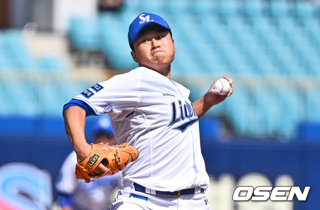 [OSEN=대구, 이석우 기자] 15일 대구 삼성라이온즈파크에서 2024 신한 SOL 뱅크 KBO 리그 삼성 라이온즈와 롯데 자이언츠의 시범경기가 열렸다. 삼성 라이온즈 선발투수 이승현이 역투하고 있다. 2024.03.15 / foto0307@osen.co.kr