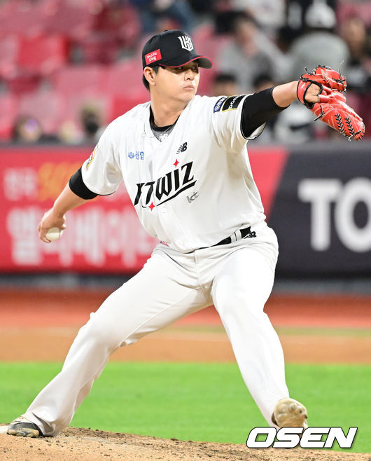[사진]김민,롯데를 막아라::스포탈코리아 [사진]김민,롯데를 막아라