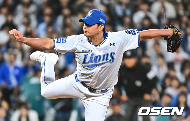 [OSEN=대구, 이석우 기자] 9일 대구삼성라이온즈파크에서 2024 신한 SOL 뱅크 KBO 리그 삼성 라이온즈와 KIA 타이거즈의 경기가 열렸다. 전날 12회 연장 승부끝에 패한 삼성은 3연패의 분위기 반전을 노리며 2번 구자욱-4번 김영웅 타순 변화를 줬고 이승현이 선발 출전하고 2연승을 완성한 1위 KIA는 2위 NC와의 승차를 2경기로 벌렸고 네일을 선발로 위닝 시리즈를 노린다.삼성 라이온즈 오승환이 역투하고 있다. 2024.05.09 / foto0307@osen.co.kr