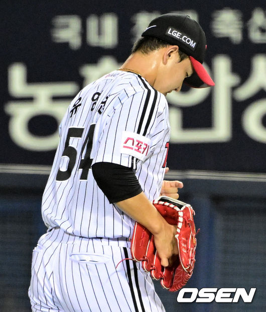 [사진]아쉬운 유영찬::스포탈코리아 [사진]아쉬운 유영찬