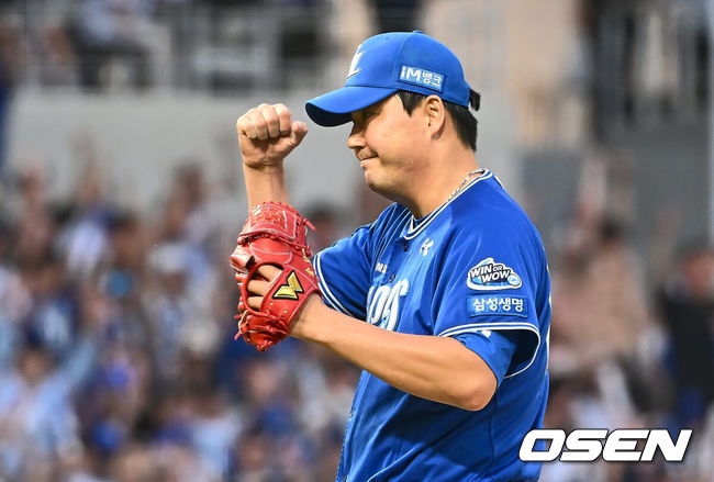 [OSEN=창원, 이석우 기자] 16일 창원NC파크에서 2024 신한 SOL 뱅크 KBO 리그 NC 다이노스와 삼성 라이온즈의 경기가 열렸다. 홈팀 NC는 김시훈이 방문팀 삼성은 레예스가 선발 출전한다. 삼성 라이온즈 김태훈이 7회말 1사 1,2루 NC 다이노스 권희동을 유격수 땅볼로 병살 처리하고 주먹을 불끈 쥐고 있다. 2024.06.16 / foto0307@osen.co.kr