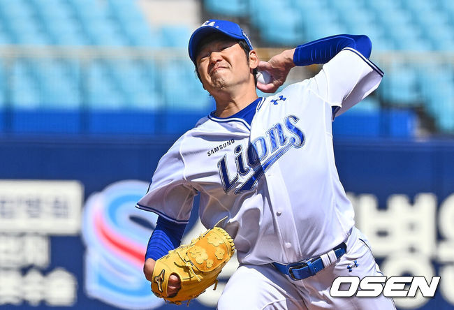 [OSEN=대구, 이석우 기자] 14일 대구 삼성라이온즈파크에서 2024 신한 SOL 뱅크 KBO 리그 삼성 라이온즈와 롯데 자이언츠의 시범경기가 열렸다. 삼성 라이온즈 선발투수 백정현이 역투하고 있다. 2024.03.14 / foto0307@osen.co.kr