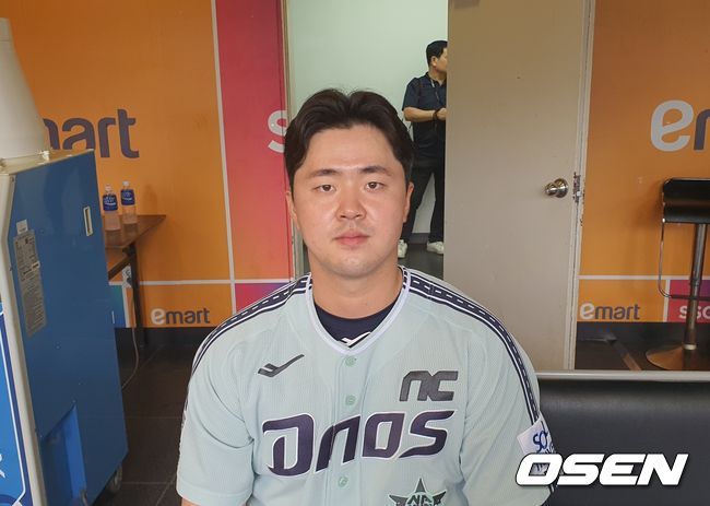 [OSEN=인천, 한용섭 기자] NC 김형준이 6일 올스타전에 앞서 취재진과 인터뷰를 하고 있다. /orange@osen.co.kr