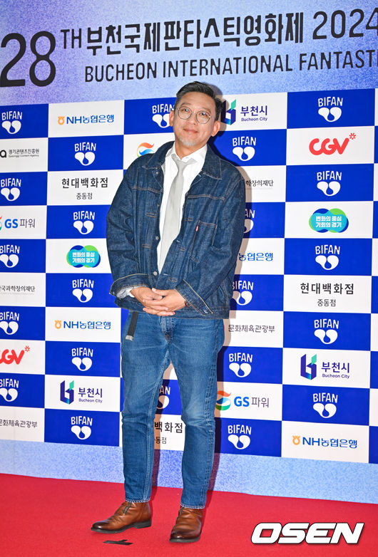 [사진]홍콩 정 바오루이 감독,폐막작 구룡성채:무법지대 기대해주세요::스포탈코리아 [사진]홍콩 정 바오루이 감독,폐막작 구룡성채:무법지대... 