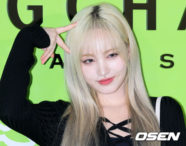 [사진]아이브 리즈,귀여운 옐로 헤어::스포탈코리아 [사진]아이브 리즈,귀여운 옐로 헤어