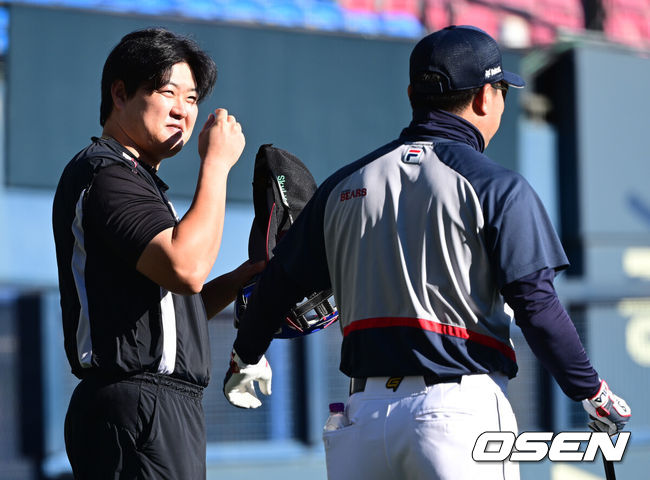 [OSEN=잠실, 최규한 기자] 2일 오후 서울 잠실야구장에서 ‘2024 신한 SOL뱅크 KBO 포스트시즌’ 와일드카드 결정 1차전 두산 베어스와 KT 위즈의 경기가 열린다.두산은 곽빈, KT는 윌리엄 쿠에바스를 선발 투수로 내세웠다.경기를 앞두고 KT 오재일이 훈련을 준비하고 있다. 2024.10.02 / dreamer@osen.co.kr