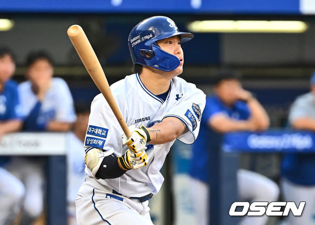 [OSEN=대구, 이석우 기자] 20일 대구삼성라이온즈파크에서 2024 신한 SOL 뱅크 KBO 리그 삼성 라이온즈와 롯데 자이언츠의 경기가 열렸다. 홈팀 삼성은 원태인이 방문팀 롯데는 이인복이 선발 출전했다. 삼성 라이온즈 류지혁이 3회말 1사 1,2루 우익수 오른쪽 2타점 2루타를 치고 있다. 2024.07.20 / foto0307@osen.co.kr