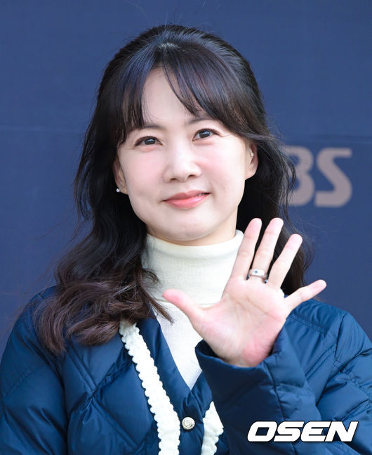 [OSEN=지형준 기자] 6일 오후 방송인 박소현이 서울 목동 SBS에 라디오 일정을 소화하기 위해 들어서며 포즈를 취하고 있다. 2023.01.06 /jpnews@osen.co.kr