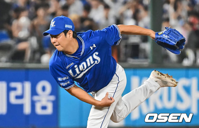 [OSEN=부산, 이석우 기자] 6일 부산 사직야구장에서 2024 신한 SOL 뱅크 KBO 리그 롯데 자이언츠와 삼성 라이온즈의 경기가 열렸다. 삼성 라이온즈 송은범이 역투하고 있다. 2024.09.06 / foto0307@osen.co.kr