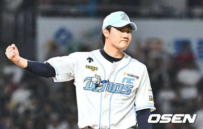 [OSEN=창원, 이석우 기자] 25일 창원NC파크에서 2024 신한 SOL 뱅크 KBO 리그 NC 다이노스와 KIA 타이거즈의 경기가 열렸다. 홈팀 NC는 요키시가 선발 출전하고 방문팀 KIA는 황동하가 선발 출전했다. NC 다이노스 김시훈이 6회말 1사 만루 KIA 타이거즈 한준수를 유격수 병살로 잡고 주먹을 불끈 쥐고 있다. 2024.08.25 / foto0307@osen.co.kr