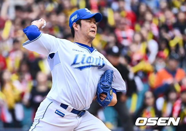 [OSEN=대구, 이석우 기자] 26일 대구 삼성라이온즈파크에서 2024 신한 SOL뱅크 KBO 포스트시즌 한국시리즈 삼성 라이온즈와 KIA 타이거즈의 4차전 경기가 열렸다. 홈팀 삼성은 원태인, 방문팀 KIA는 네일을 선발 투수로 내세웠다.삼성 라이온즈 송은범이 역투하고 있다. 2024.10.26 / foto0307@osen.co.kr