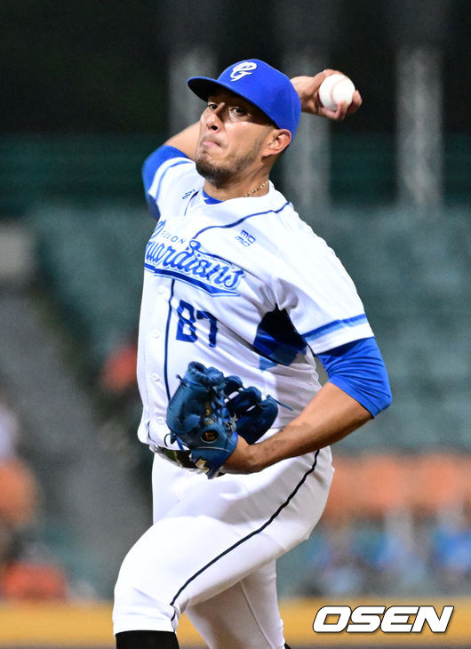 [OSEN=최규한 기자] CPBL 푸방 엔더슨 프랑코 Enderson Franco 2024.04.04 / dreamer@osen.co.kr